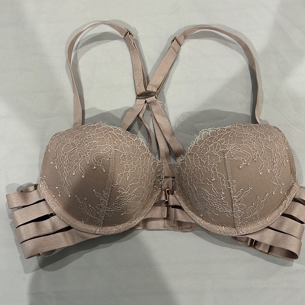 Victoria’s Secret Bra chain lace